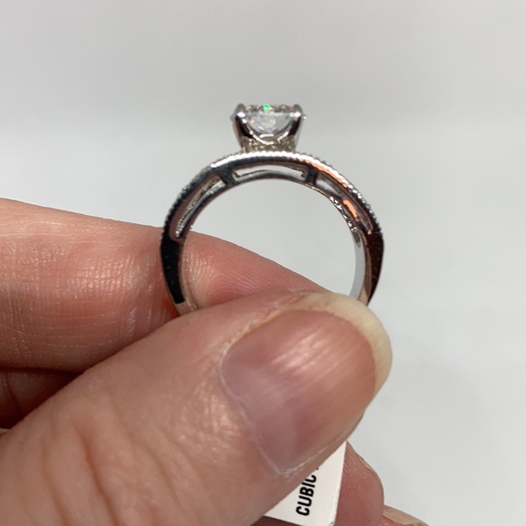 Simulated diamond with silvertone ring J-4 - Picture 4 of 6